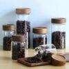 Wholesale Modern Simple Kitchen Storage Sealed Air-Tight High Borosilicate Heat-Resistant Microwave Safe Glass Jar Acacia Cover