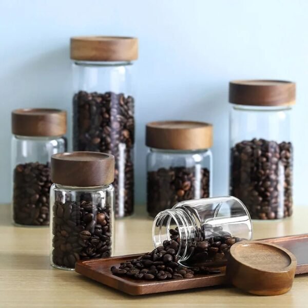 Wholesale Modern Simple Kitchen Storage Sealed Air-Tight High Borosilicate Heat-Resistant Microwave Safe Glass Jar Acacia Cover