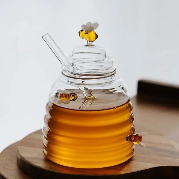 Wholesale Cheap Price Glass Honey Jars Dippers Lids 400ml Eco-Friendly Sustainable Bee-Shaped Microwavable Carton Packed Storage